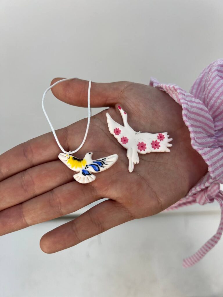 Розпис горлиць, ручний розпис, ручна робота, прикраси власноруч