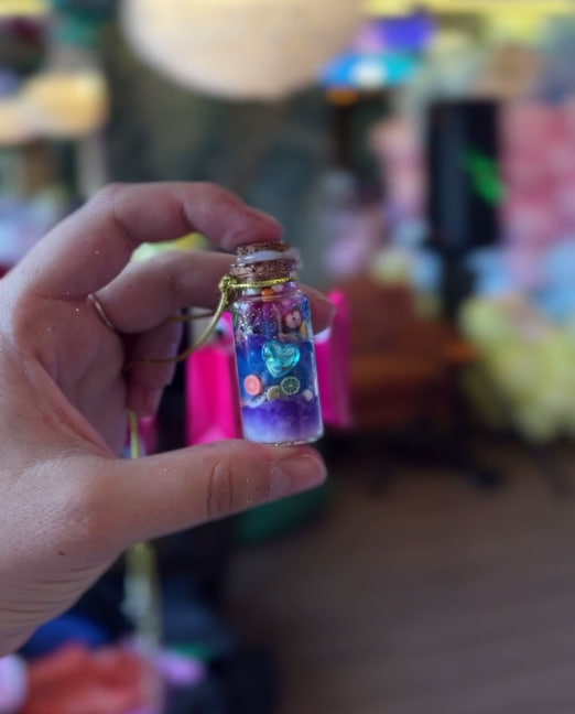 Кулон космос на майстер-класі