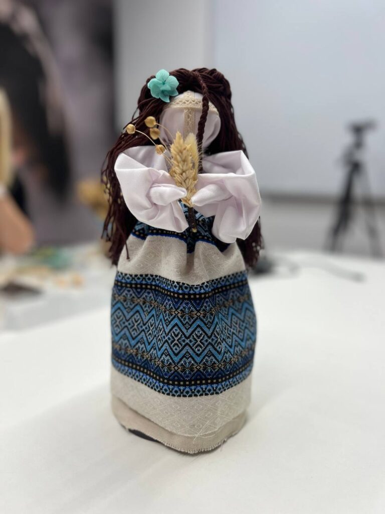 Лялька мотанка з кольором волосся - як у власниці