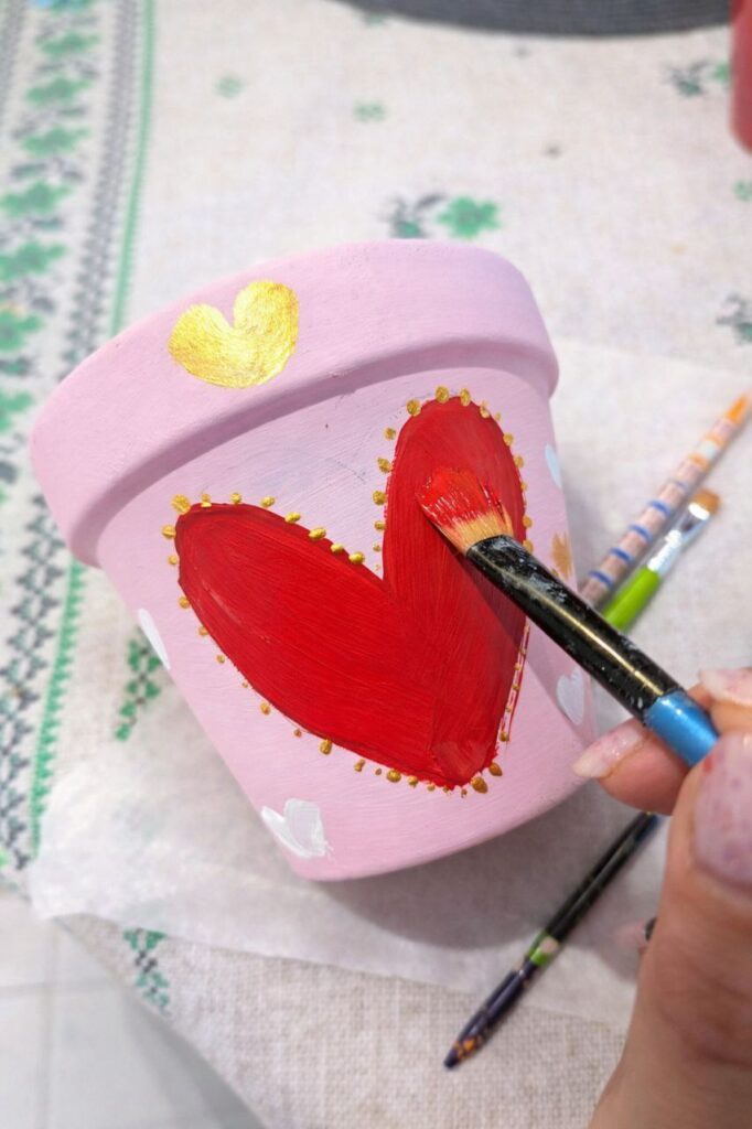 Майстер-клас з розпису горщиків і посадки квітів — готовий виріб учасника